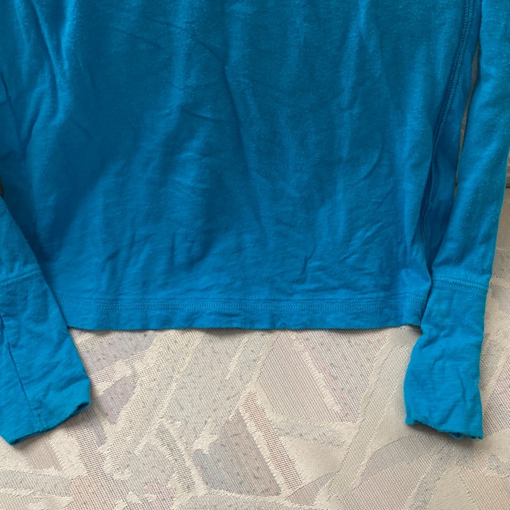 Hollister Women's Vibrant Blue Long Sleeve Tee - Picture 4 of 5